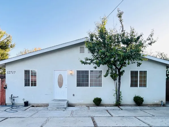 12717 Bradley Ave, Sylmar, CA 91342