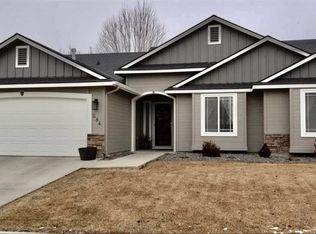 584 E Chateau Dr, Meridian, ID 83646