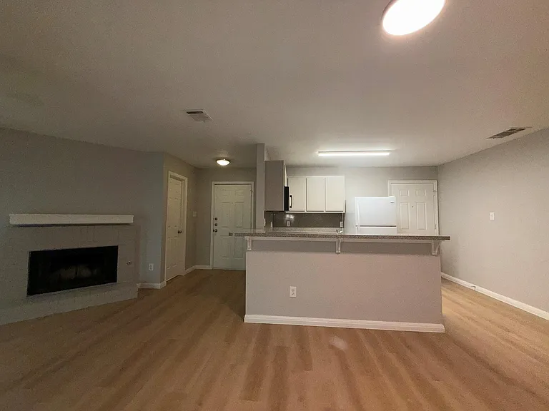 2906 Kestrel Dr #B — Photo 12
