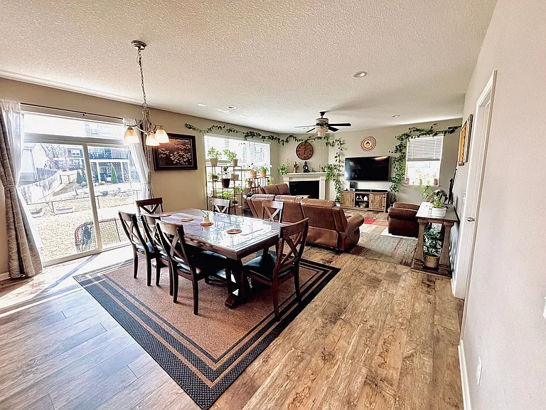 1533 Linwood Cir — Photo 8