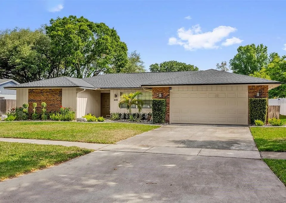 8135 Sandberry Blvd