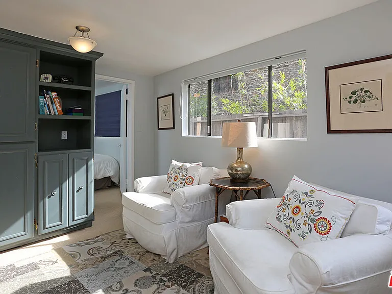 2673 Mandeville Canyon Rd — Photo 21