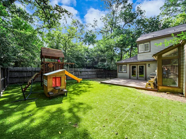 3 Hidden Deer Corner Ct, Spring, TX 77381