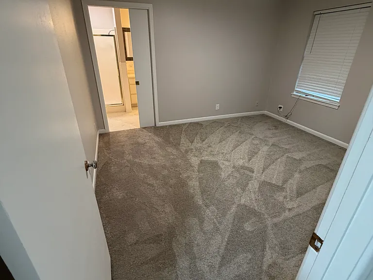 1611 N Alexander St — Photo 9