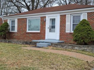 2163 Elm St, Saint Charles, MO 63301