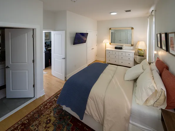 32 Charles Street image 19 of 25