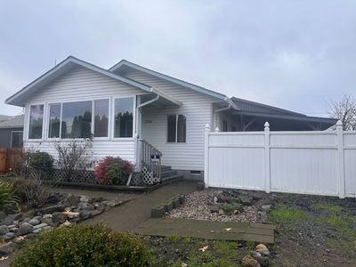 1034 Elm St, Junction City, OR, 97448