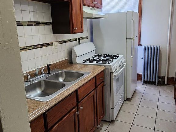 5th image of 3840 S Martin Luther King Dr #2R