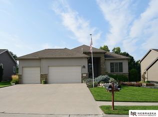 19827 Chicago St, Elkhorn, NE 68022