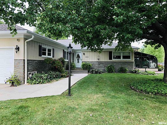 2nd image of 3011 Lincoln Park Dr