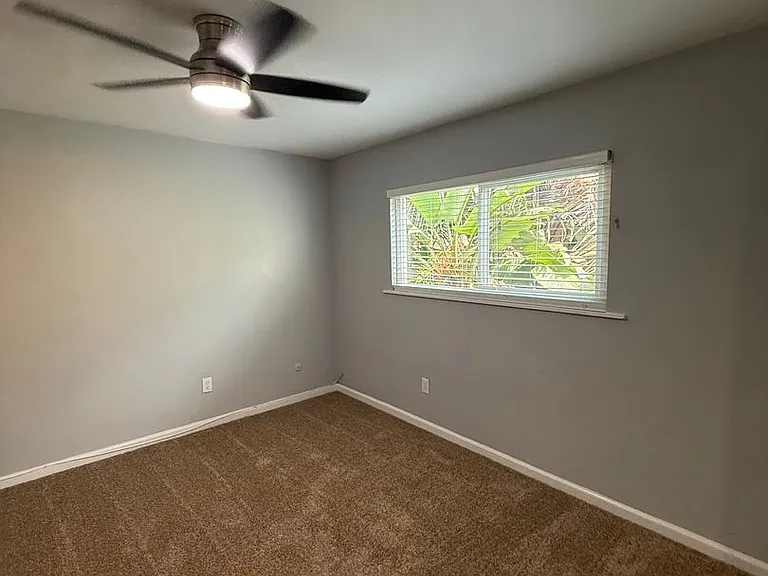 800 Emory St — Photo 12