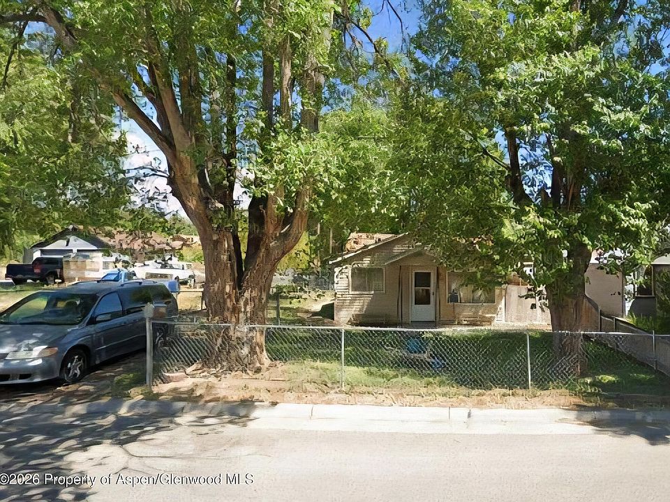 1st image of 910 Park Ave