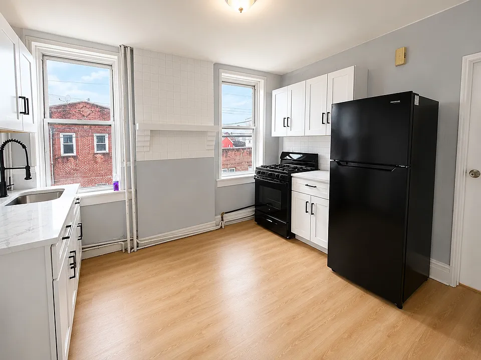 12-16 Grant Ave #6A