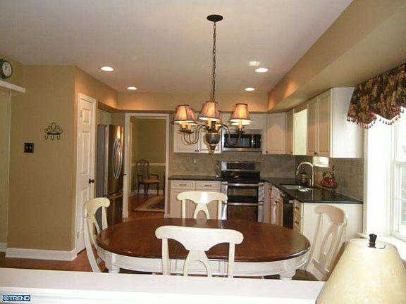 3rd image of 403 Denford Way