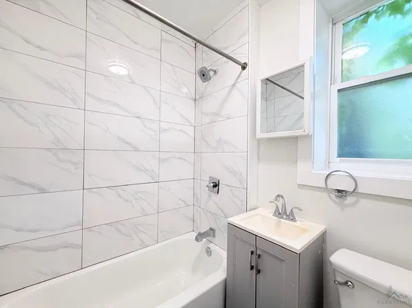 20 Seidler St, Jersey City, NJ