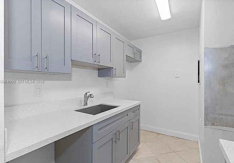 1201 Lake Victoria Dr #V — Photo 10