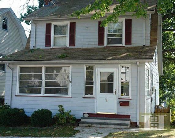 2nd image of 66 Oakridge Rd