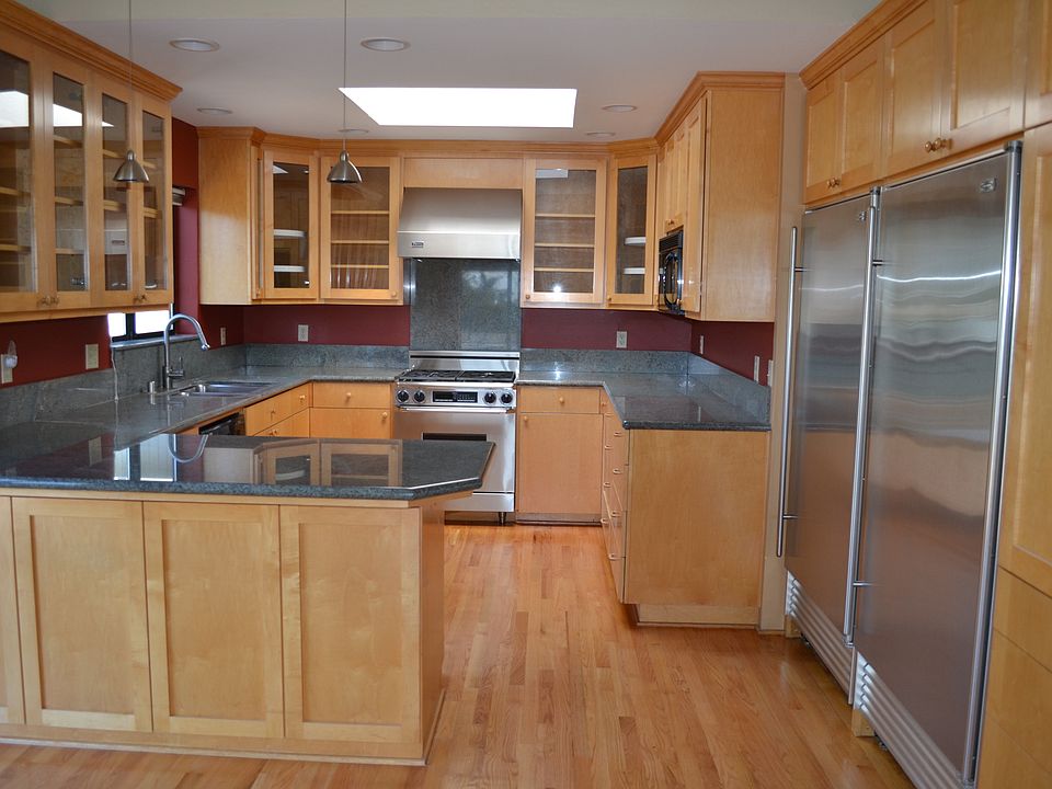 2nd image of 117 El Camino Del Mar
