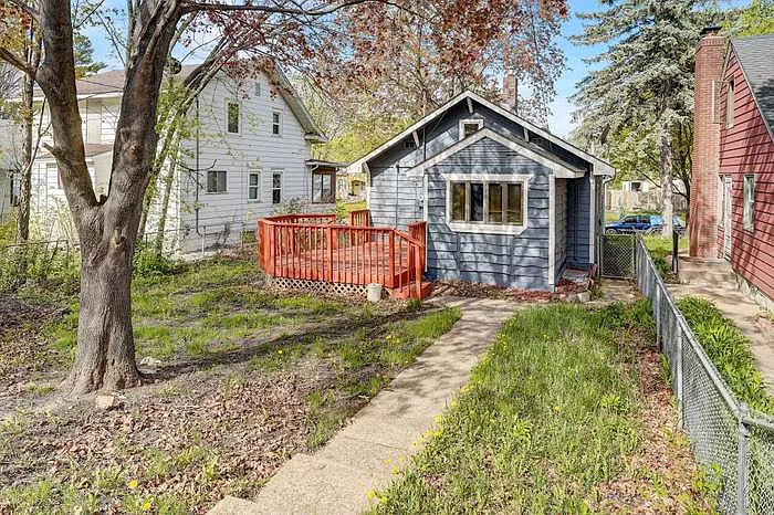 3510 Newton Ave N — Photo 24