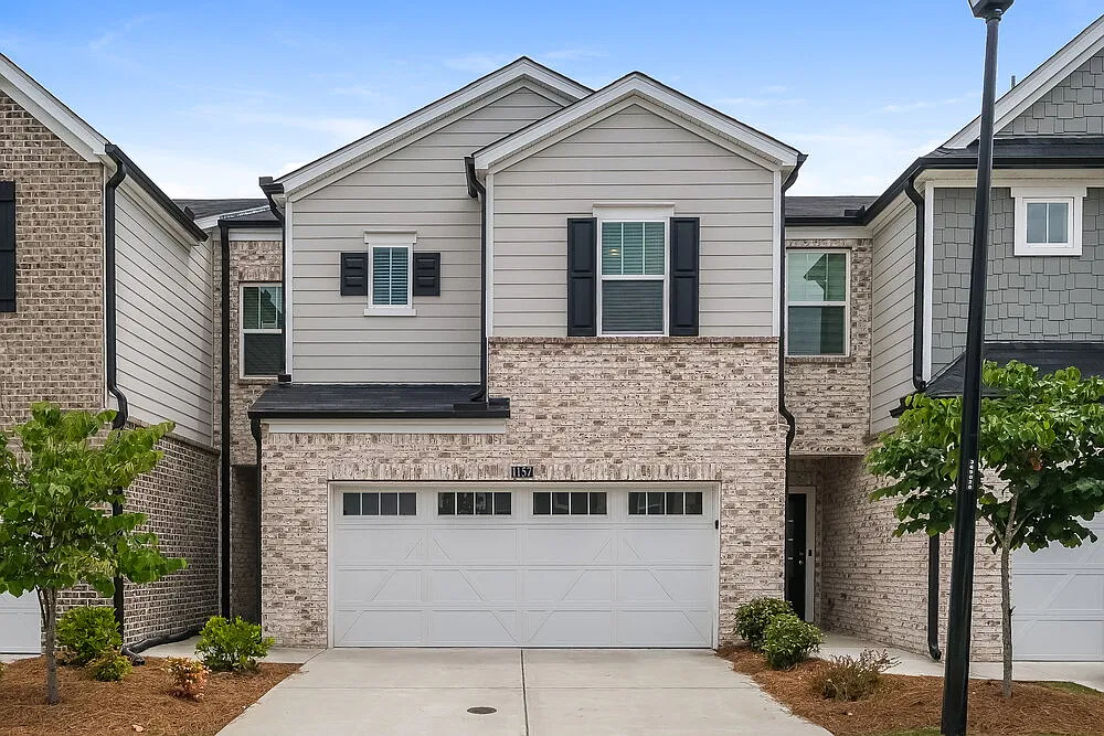 3 bed, 2.5 bath, 1962 sqft, $3,440 — Photo 1