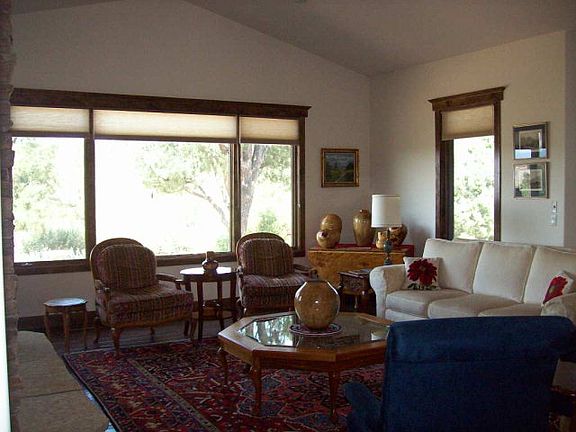 3rd image of 203 N Fawn Dr