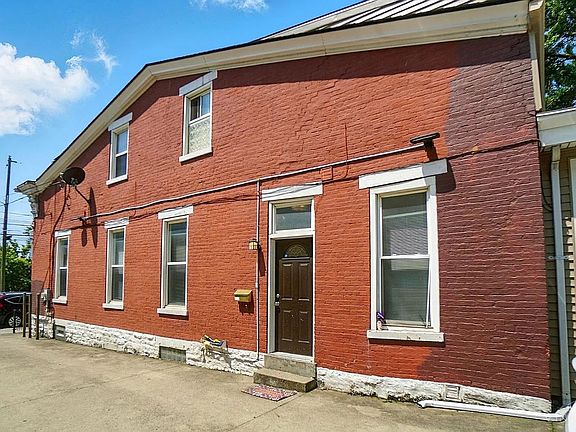 3rd image of 300 Emming St
