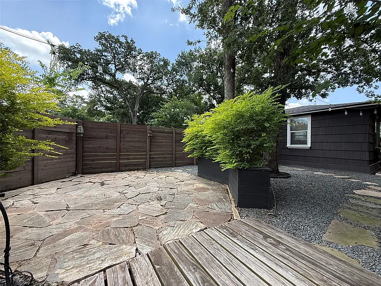 4019 Ascot Ln — Photo 3