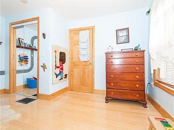 5th image of 31 Morrison Ave #3