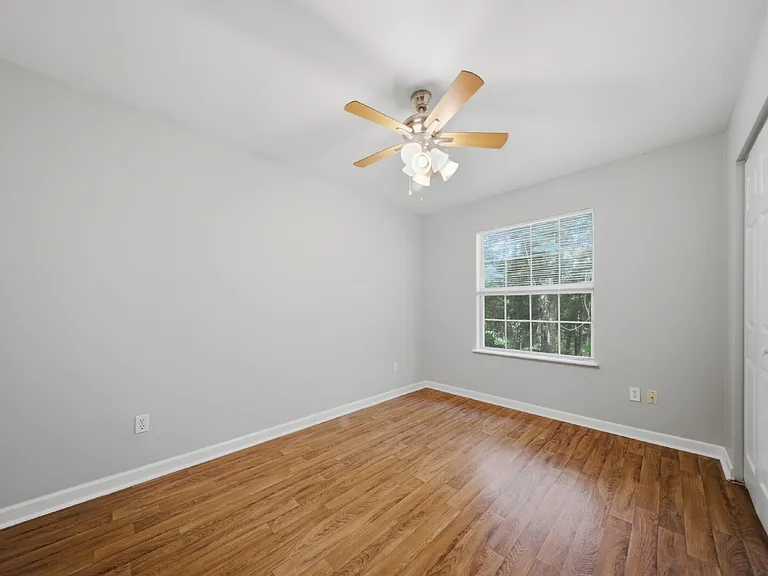 4800 Leah Ln — Photo 18