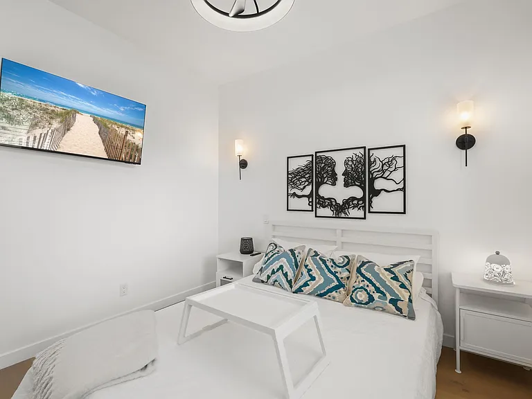 2258 Helios Dr — Photo 6