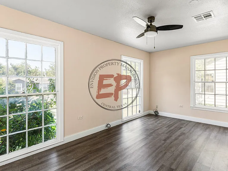 3121 Colonial Ave — Photo 13