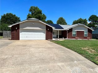 3278 Hillview Ct, Springdale, AR 72762