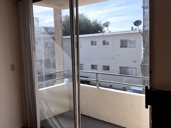 2nd image of 3725 Jasmine Ave APT 8