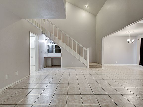 5th image of 1106 Bluestem Rd