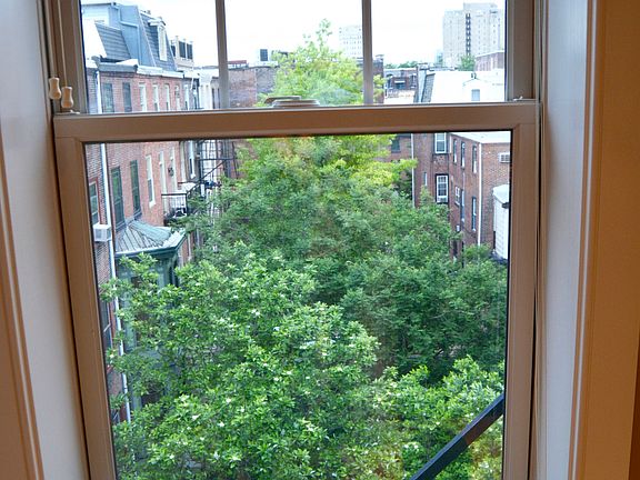 5th image of 1519 Pine St #9