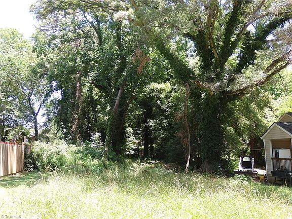 2nd image of 1317 Woodside Dr #25