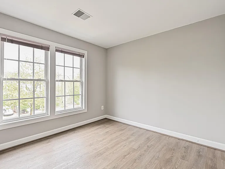 43045 Golf View Dr — Photo 37