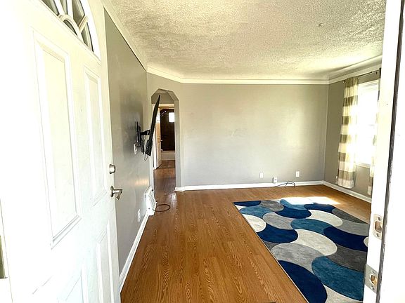 4th image of 6030 Gilman St
