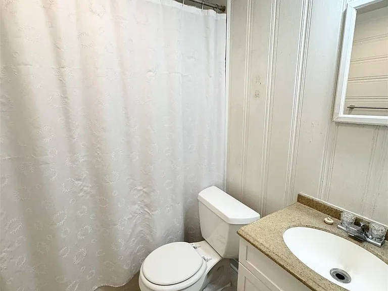 1318 Wilson Ave #A — Photo 12