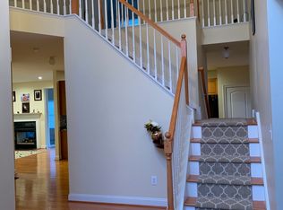 6 Camelot Ct, Mount Laurel, NJ 08054