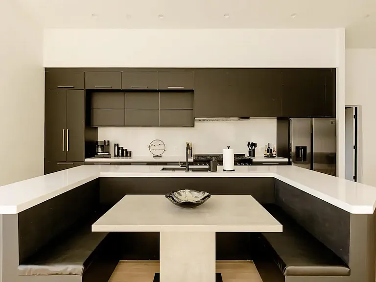 2050 Hidden Crest Dr — Photo 5