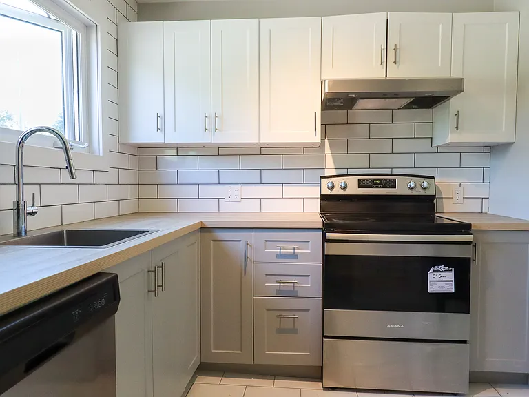 40 Helen St #1 — Photo 4