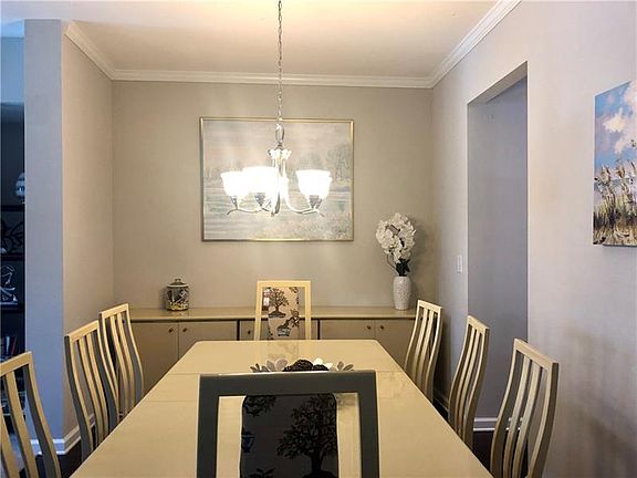 3rd image of 372 Williamson St SE #1129