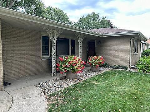 2nd image of 8219 Brookwood Dr