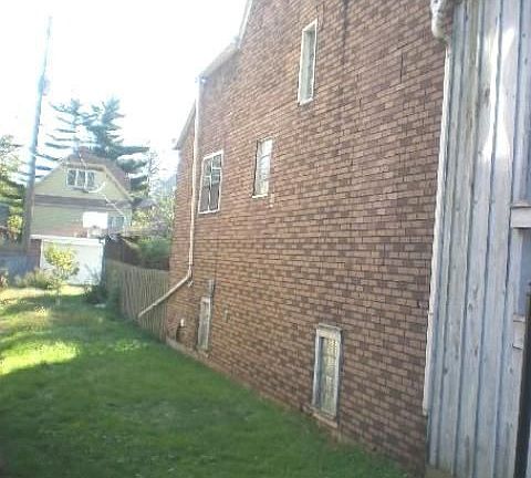 5th image of 10627 S Avenue H