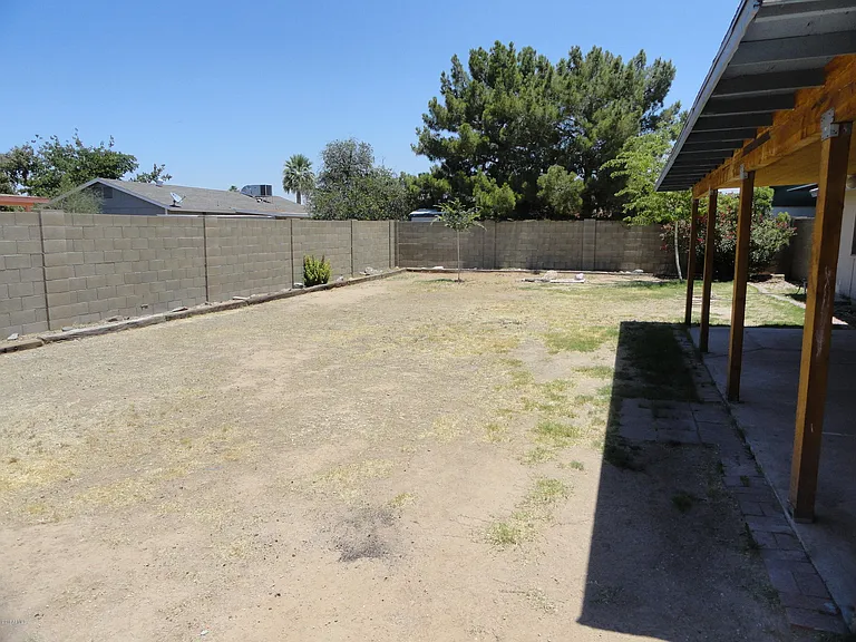 3338 W Tonto Ln — Photo 7