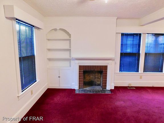 4th image of 205 W 16th St