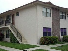 10050 Winding Lake Rd, Fort Lauderdale, FL