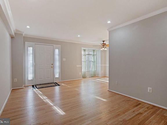 5th image of 4024 Norbeck Square Dr
