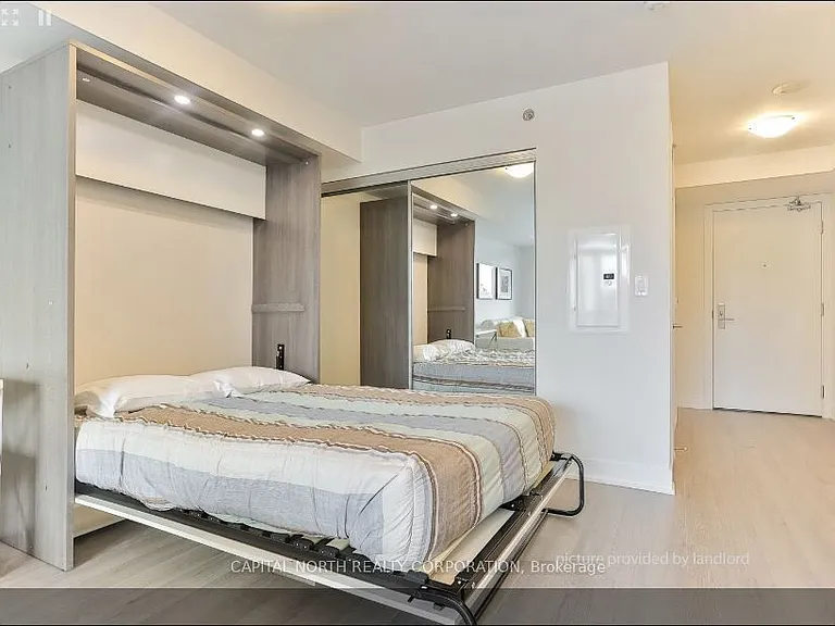 318 Richmond St W #502 — Photo 9
